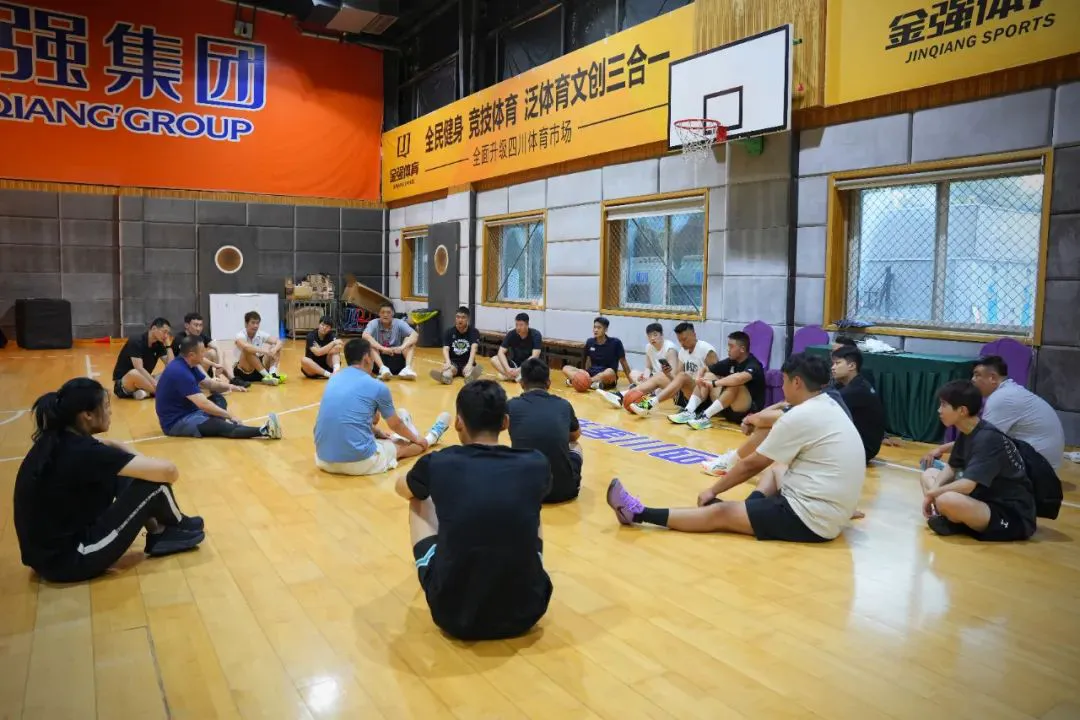 篮球一周的训练计划怎么写_0
